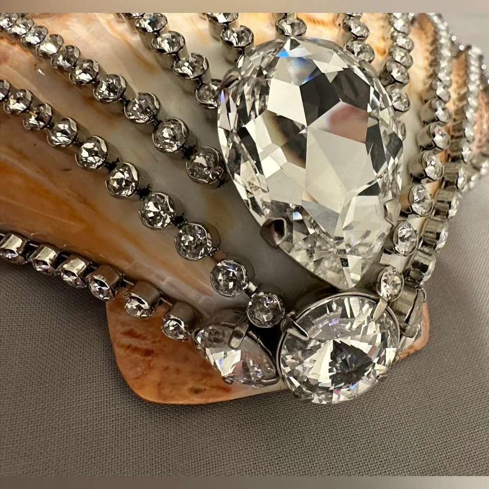 THORSON HOSIER MADE IN USA MOP LARGE SHELL LION PAW CLEAR SWAROVSKI